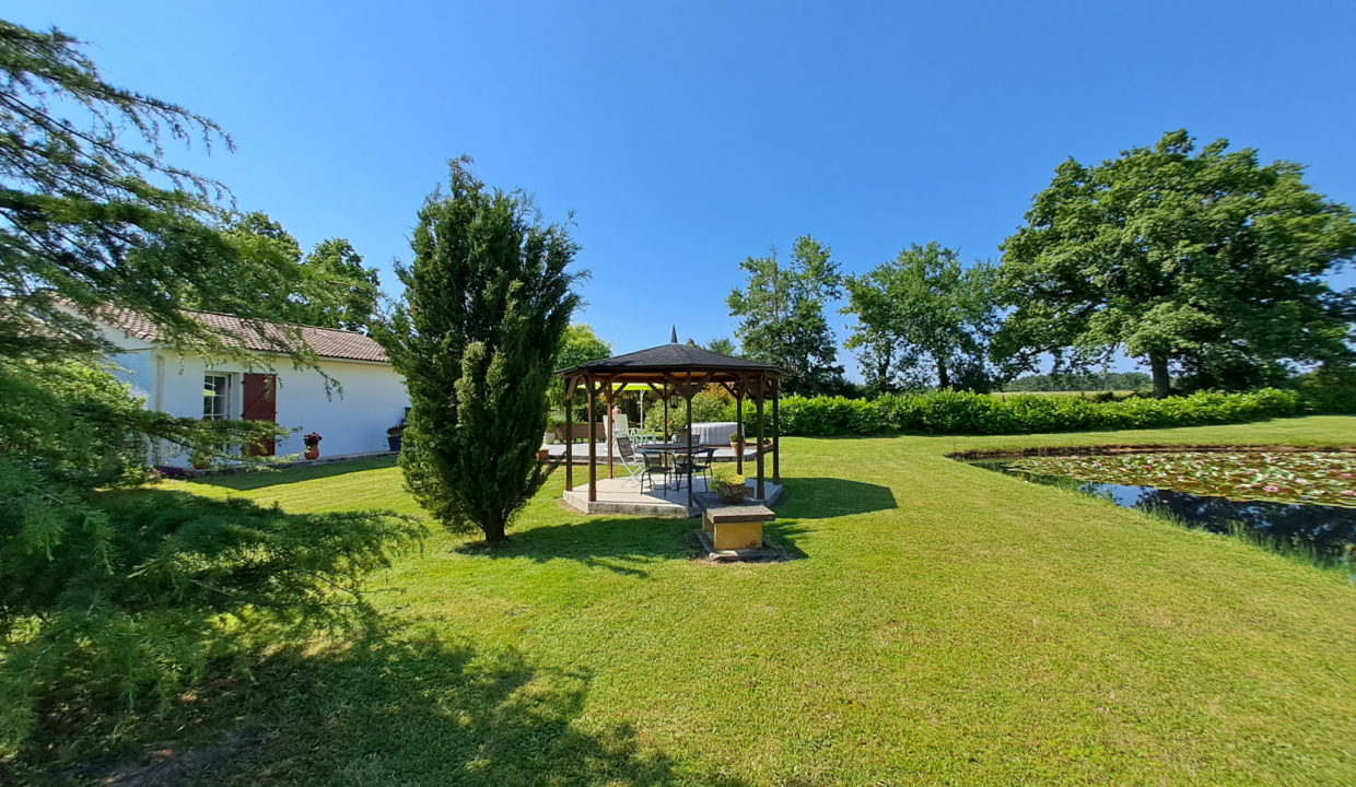 Vente maison/villa Poiroux (85440) - 5 pièces - 97m2 environ