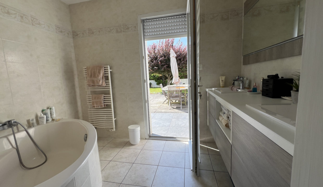 Vente maison/villa Olonne sur Mer (85340) - 5 pièces - 178m2 environ