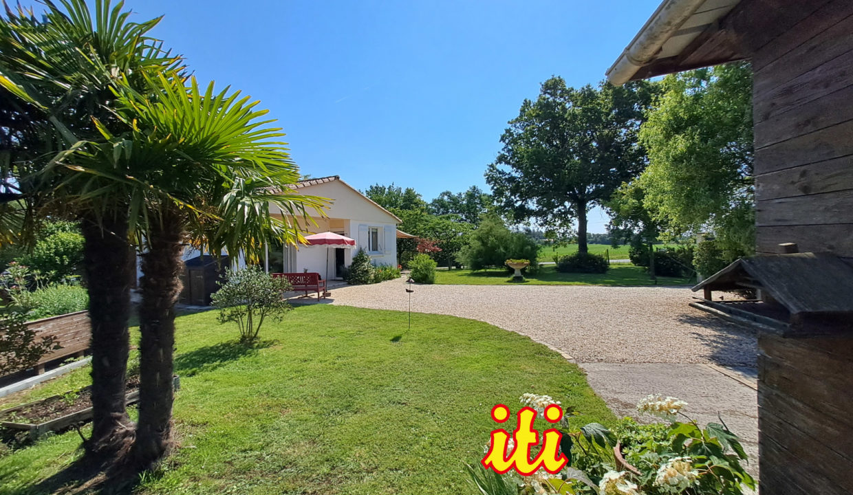 Vente maison/villa Poiroux (85440) - 5 pièces - 97m2 environ