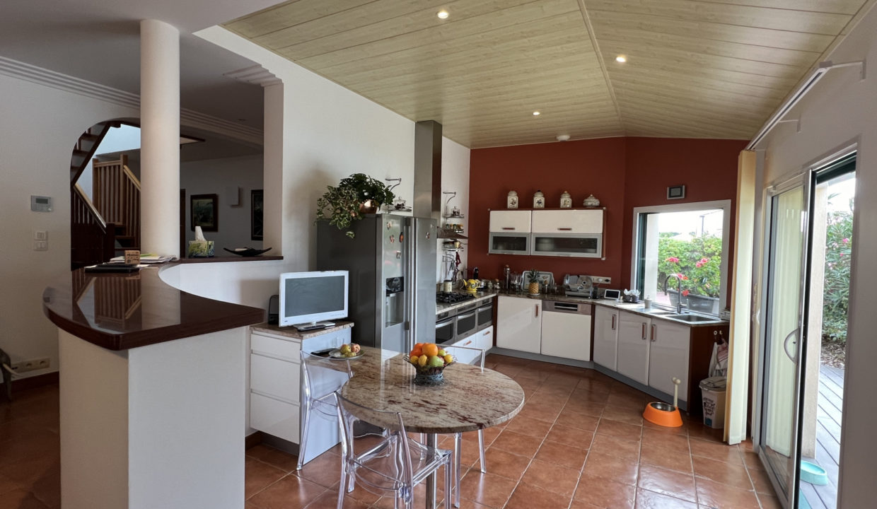 Vente maison/villa Château d'Olonne (85180) - 7 pièces - 202m2 environ