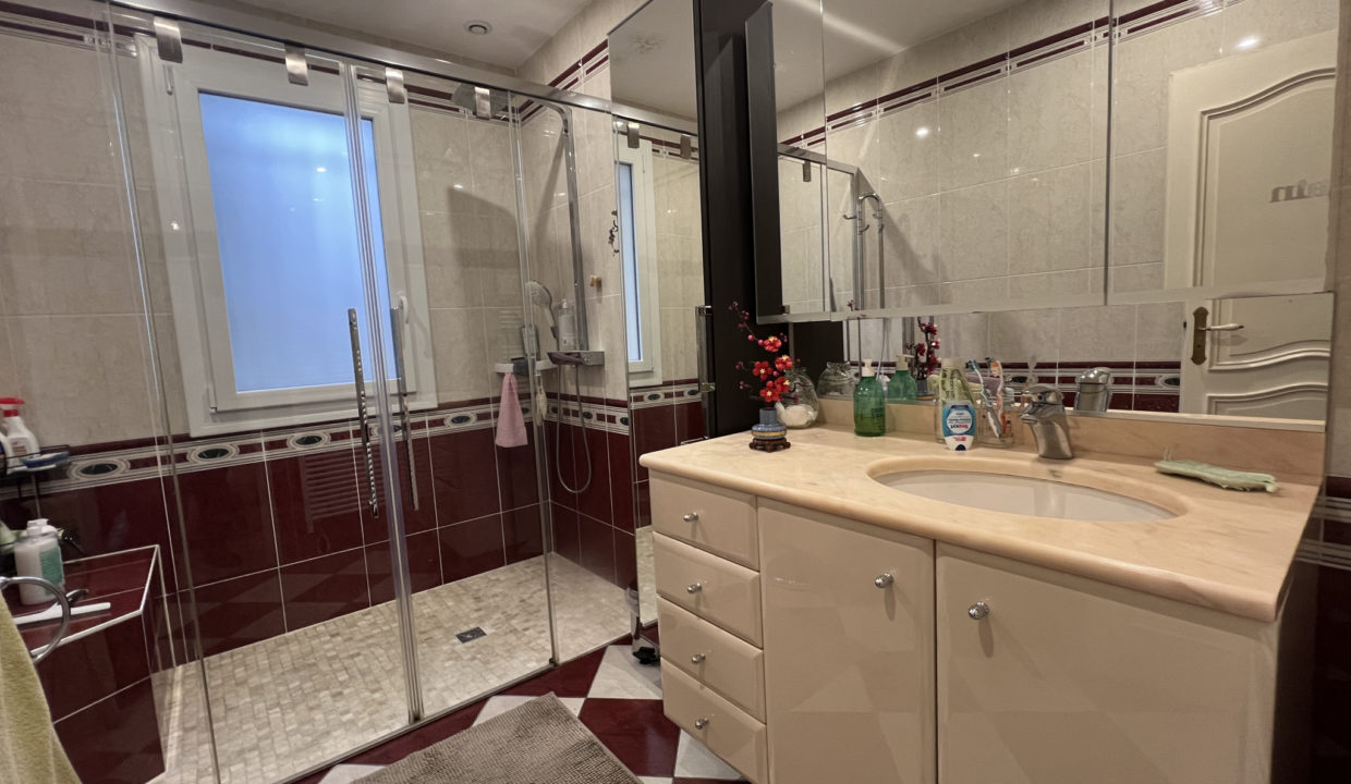 Vente maison/villa Les Sables-d'Olonne (85180) - 7 pièces - 140m2 environ