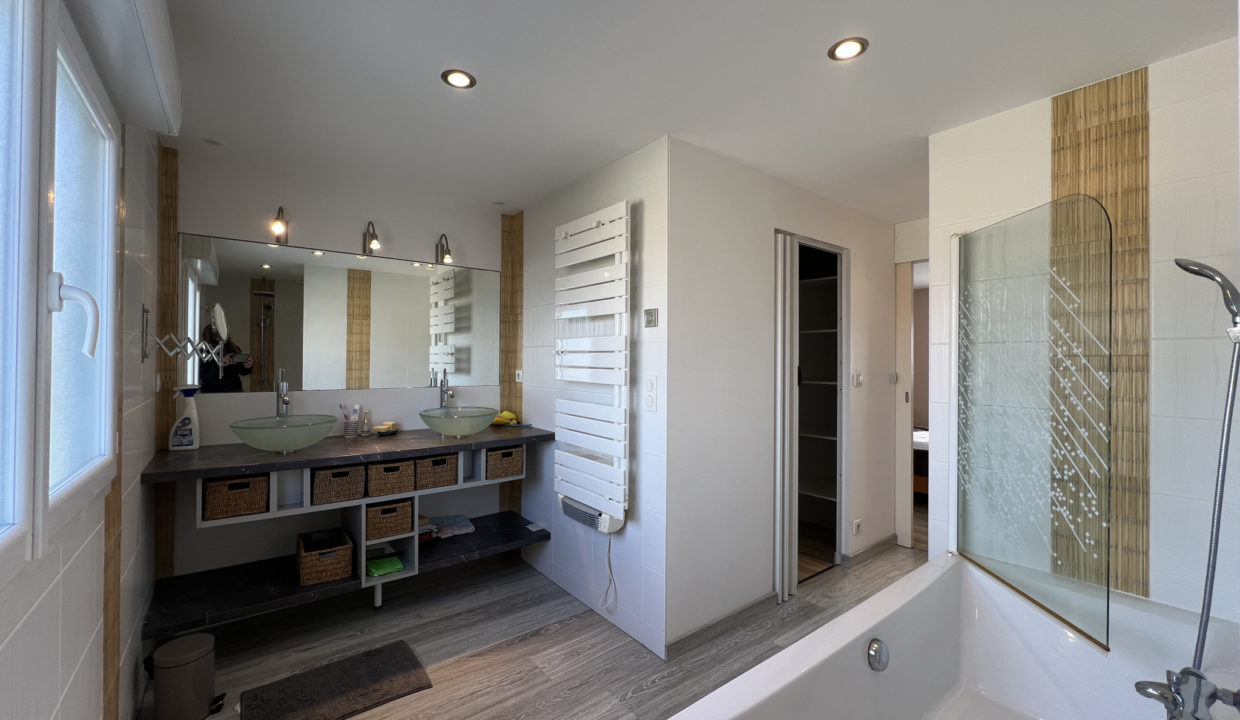 Vente maison/villa Les Sables-d'Olonne (85100) - 5 pièces - 148m2 environ