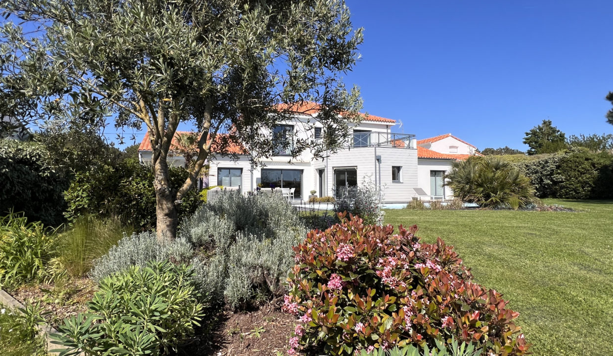 Vente maison/villa Les Sables-d'Olonne (85180) - 6 pièces - 200m2 environ