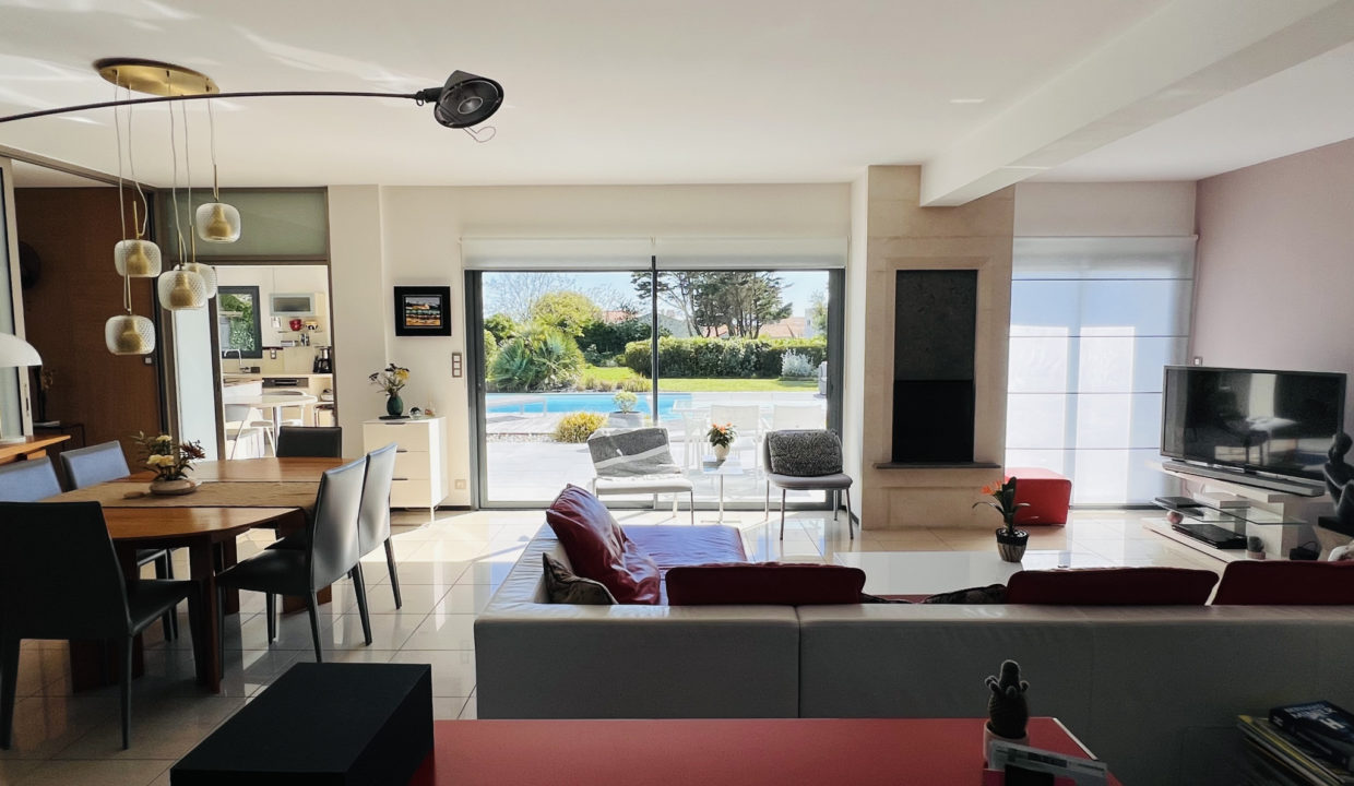 Vente maison/villa Les Sables-d'Olonne (85180) - 6 pièces - 200m2 environ