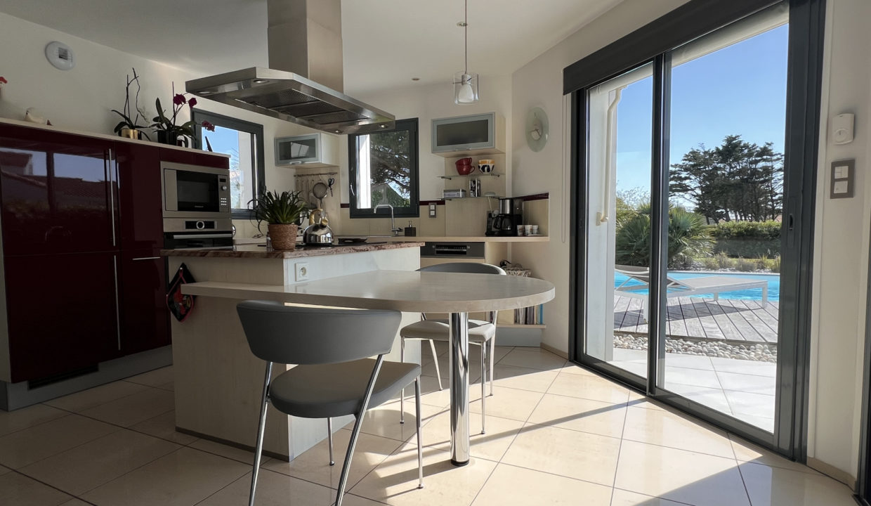 Vente maison/villa Les Sables-d'Olonne (85180) - 6 pièces - 200m2 environ